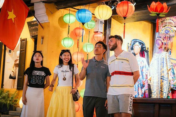 ホイアン：サンセットバイツ、団子作り＆旧市街散策