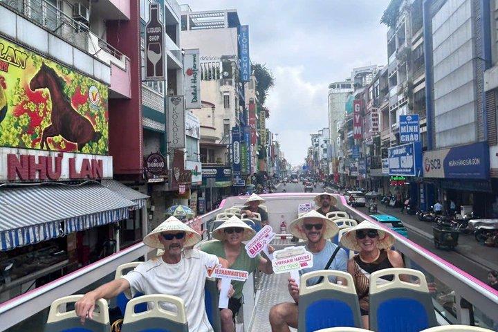 Dubbeldekker bus Sai Gon Ho Chi Minh stad (gratis gebak, water)