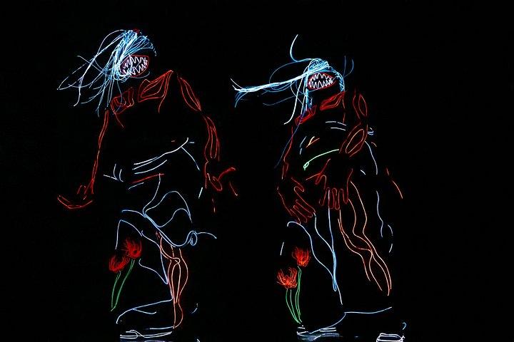 OsakaGLOW：光るダンスパフォーマンスと体験