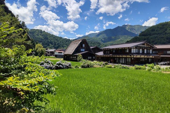 [Tour in autobus di un giorno con partenza dalla stazione di Kanazawa] Tour in autobus di Shirakawa-go e Gokayama, due villaggi patrimonio dell'umanità