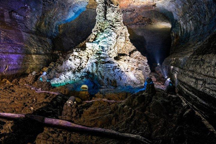 済州ユネスコハイライトツアー|溶岩洞窟&ヘニョショー付き
