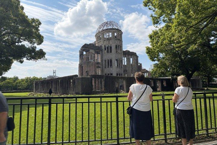 広島平和記念公園ウォーキングツアー（現地ガイド付き）