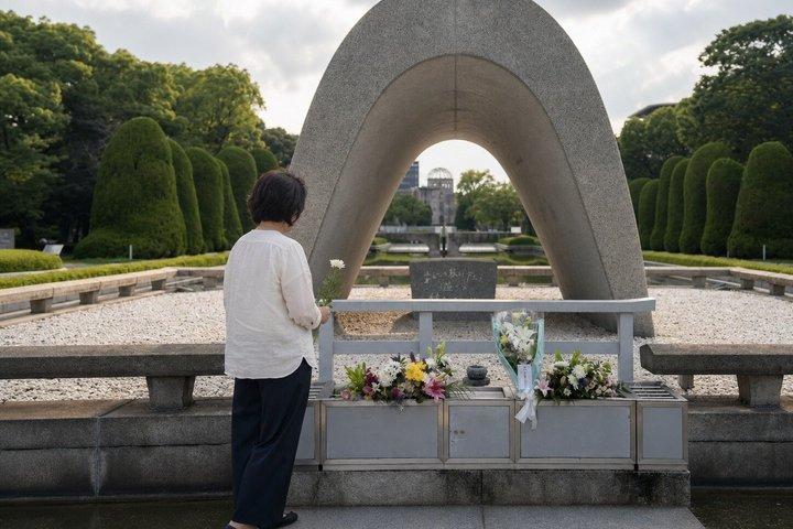 広島平和記念公園ウォーキングツアー（現地ガイド付き）