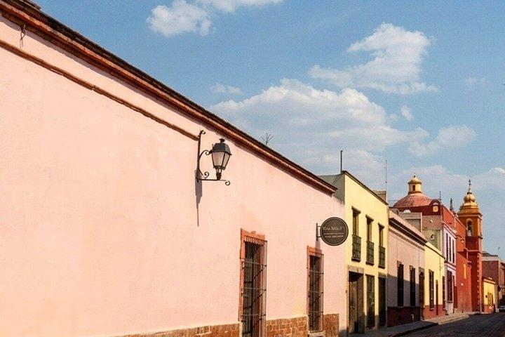Historical Tour in Querétaro Hidden Author Experience