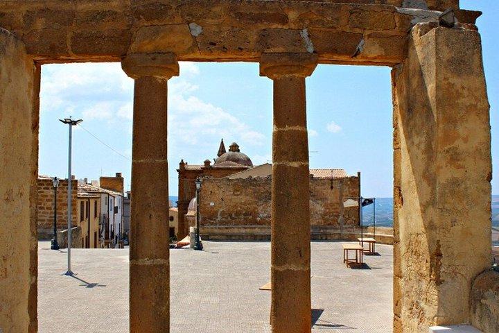 Sambuca di Sicilia & Winery Experience Walking Tour from Sciacca