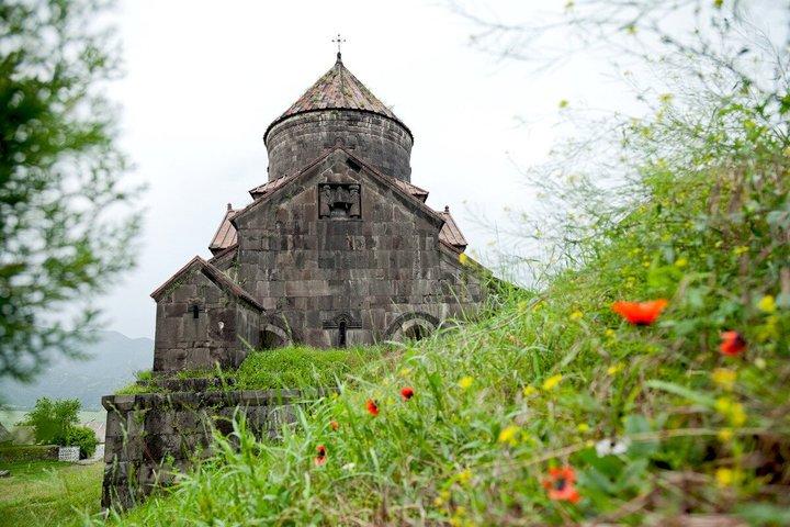 Excursão privada aos mosteiros de Haghpat e Sanahin, patrimônio da UNESCO, e à igreja de Odzun