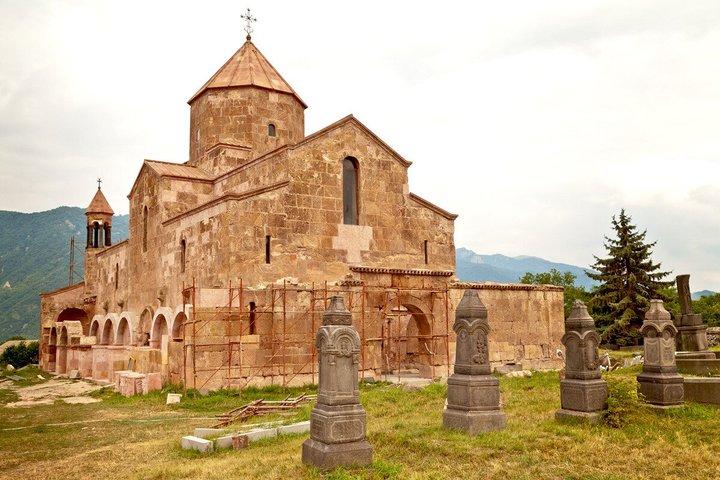 Excursão privada aos mosteiros de Haghpat e Sanahin, patrimônio da UNESCO, e à igreja de Odzun
