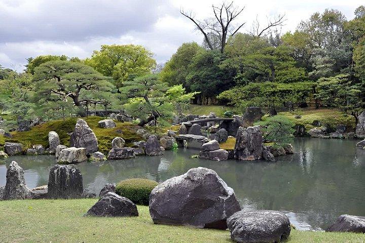 金閣寺嵐山と二条城日帰りツアー