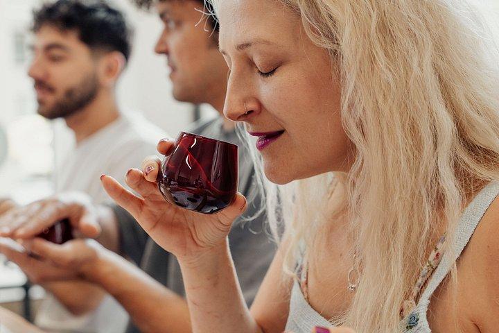 Athens: Guided Olive Oil Tour with Tasting & Snacks