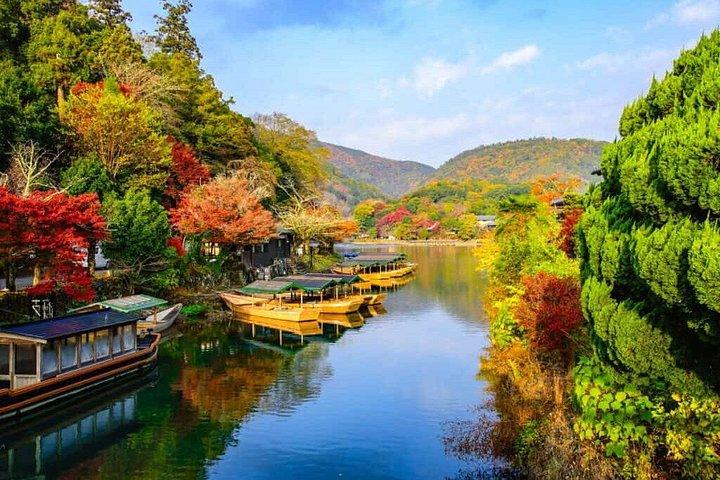 金閣寺嵐山と二条城日帰りツアー