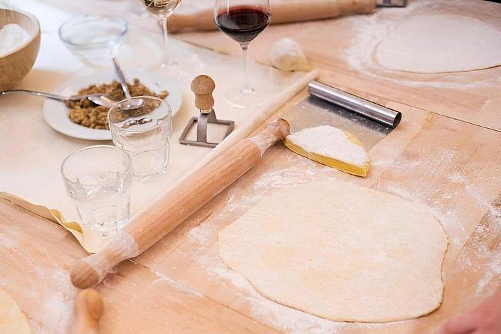 Florence Pasta and Wine Workshop near Ponte Vecchio