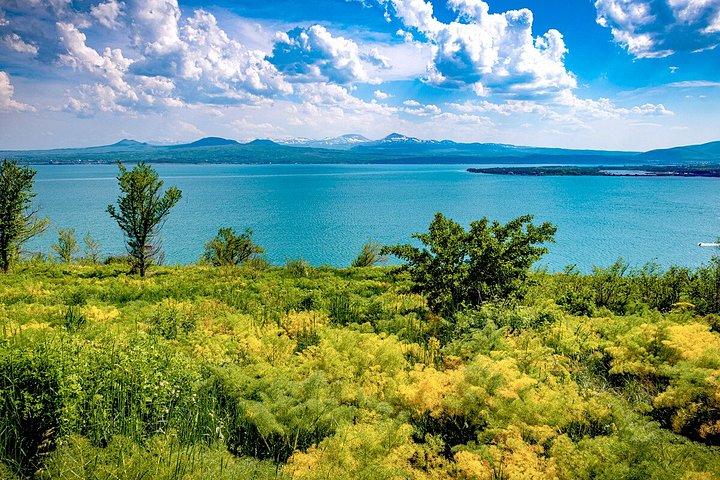 Tour privado a Tsaghkadzor, Lago Sevan, Sevanavank, Dilijan, Haghartsin