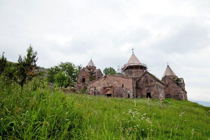 Tour privado a Tsaghkadzor, Lago Sevan, Sevanavank, Dilijan, Haghartsin