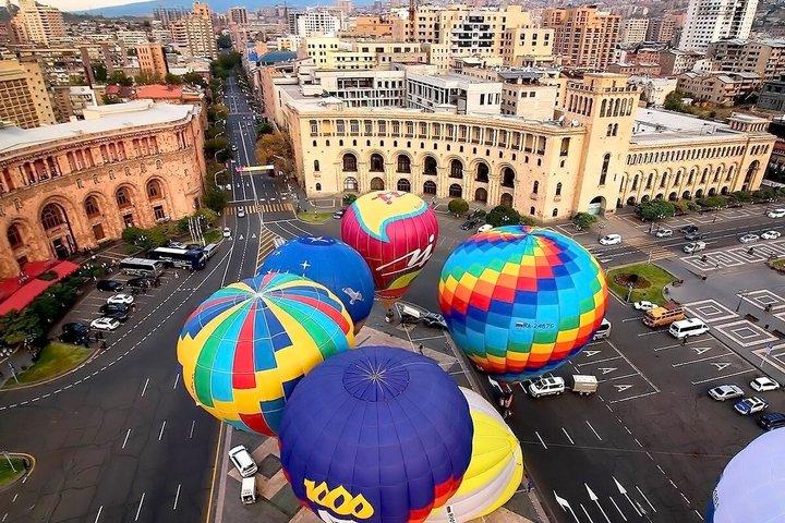 エレバンの個人観光とウォーキングツアー