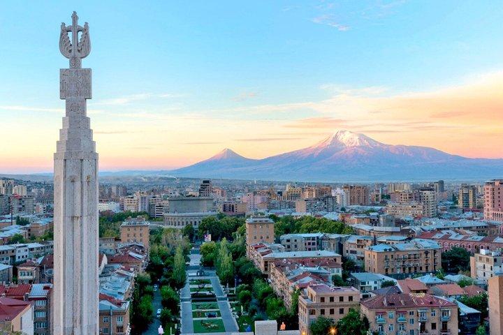 エレバンの個人観光とウォーキングツアー