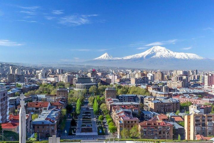 エレバンの個人観光とウォーキングツアー