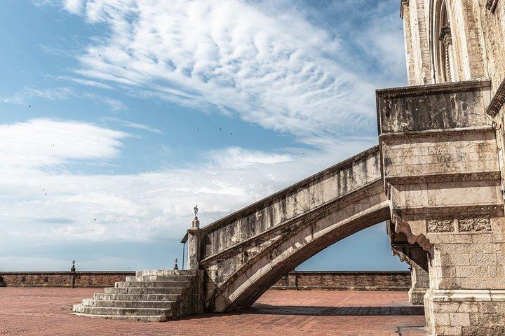 Gubbio: Guided tour to travel in the Medieval Past