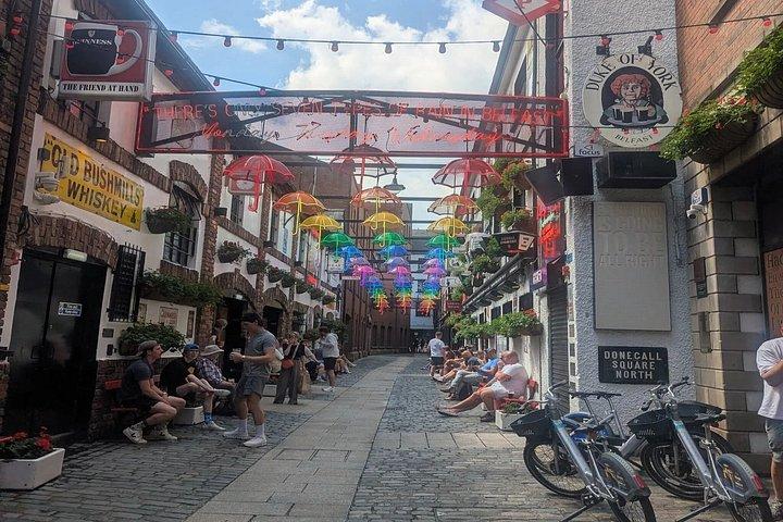ベルファスト大聖堂地区：セルフガイド付きウォーキングツアー
