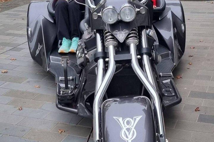 クライストチャーチの V8 トライク プライベート ツアー