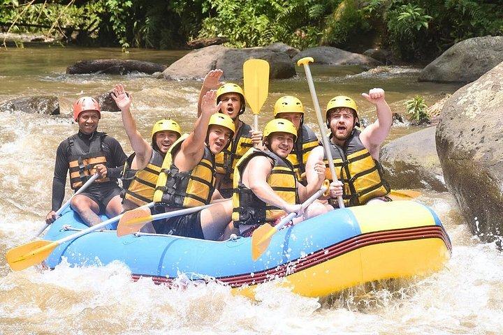 究極のゴリラ洞窟ATVとウブド川ラフティングツアー