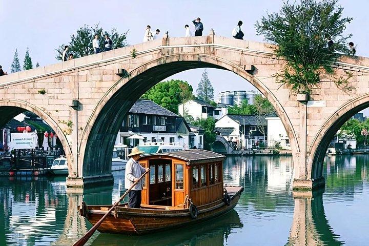 Zhujiajiao River Boat & Shanghai Highlights Visite d'une journée personnalisée