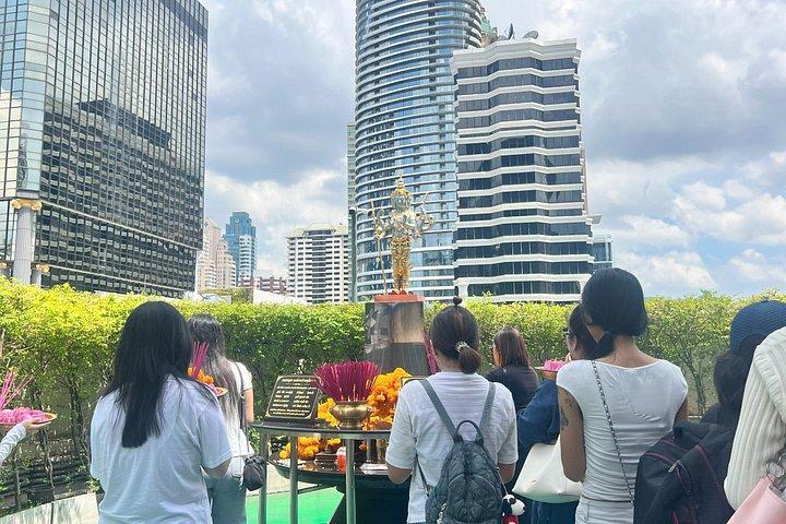バンコク神聖なる祝福の聖地ウォーキングツアー