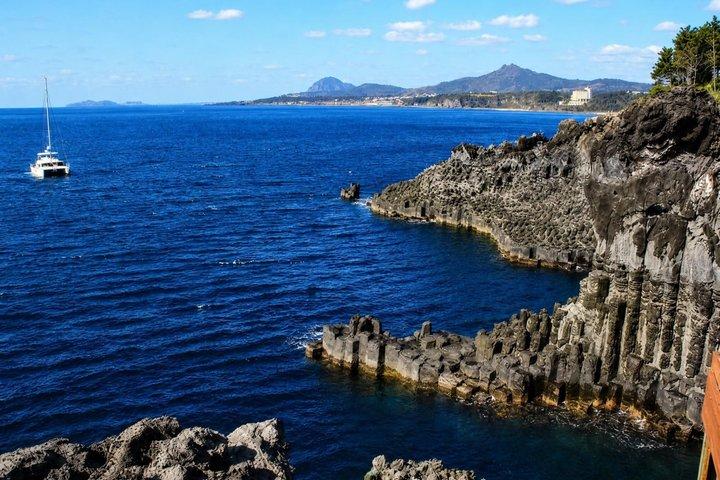 最高の済州島2日間ツアー：ユネスコと必見スポット（東部＆南西部）