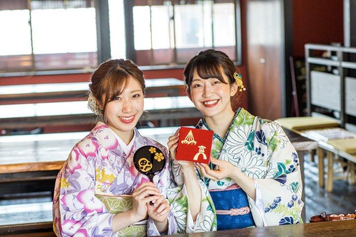 Kanazawa Gold Leaf Craft Workshop in Higashi Chaya District