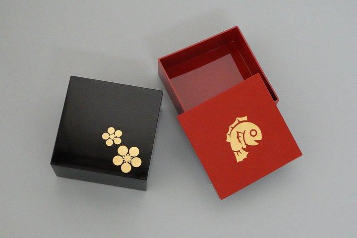 金沢：ひがし茶屋街での金箔工芸ワークショップ