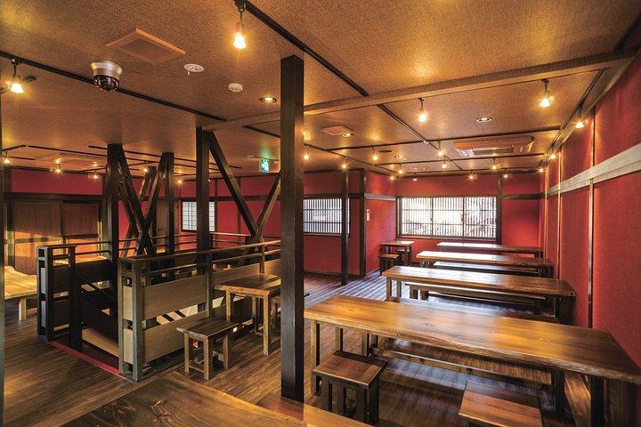 金沢：ひがし茶屋街での金箔工芸ワークショップ