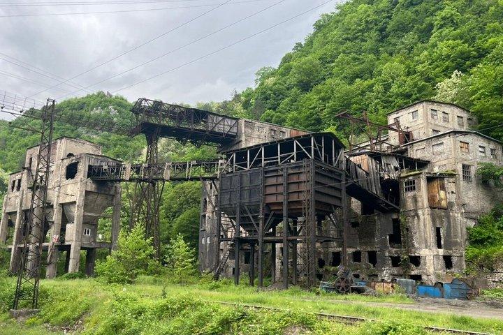 Kutaisi: Führung durch Chiatura-Seilbahnen und Katskhi-Säule