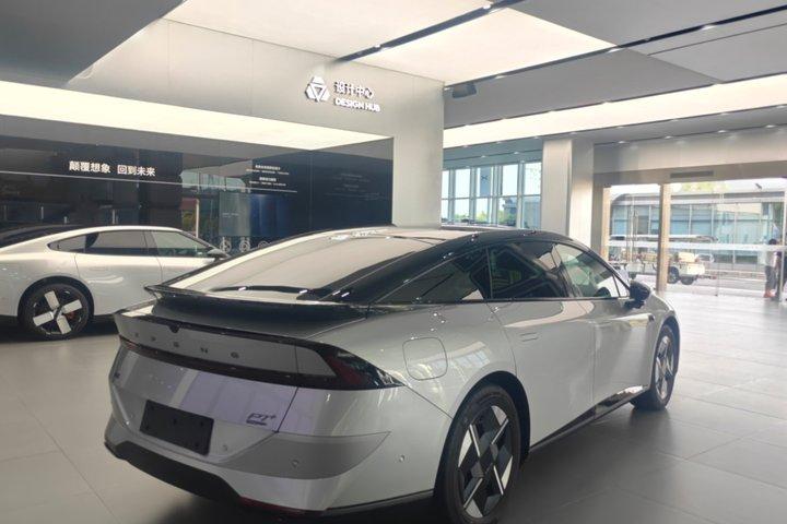 Tour de l'industrie des moteurs XPENG et des véhicules électriques à Canton