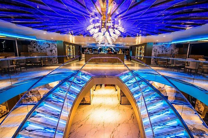 Bangkok The Planet Dinner Cruise mit Meeresfrüchtebuffet