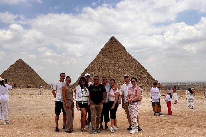 Viaggio privato alle piramidi del Cairo da Hurghada