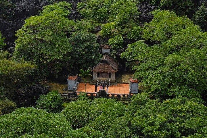 ハノイからチャンアン石窟とビチドンパゴダへのプライベートツアー