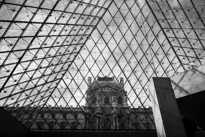 Louvre Museum & Mona Lisa Guided Tour with Reserved Entry