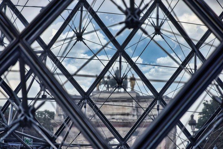 Louvre Museum & Mona Lisa Guided Tour with Reserved Entry