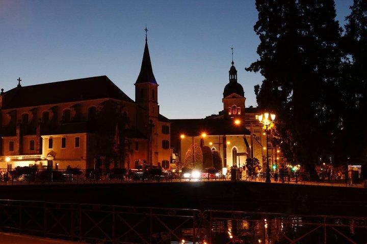 Annecy Two Hour Insider Walking Tour With Local Guide
