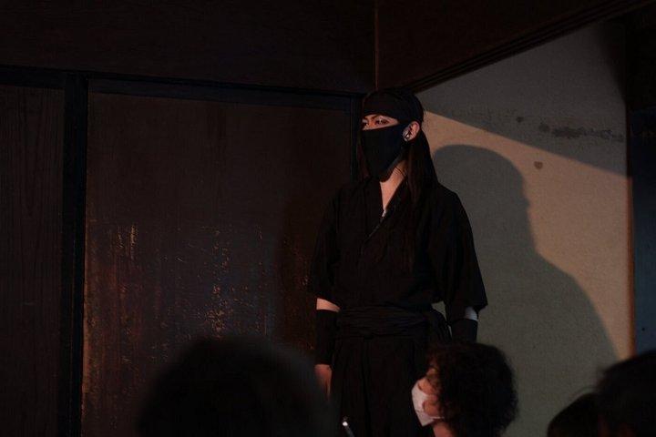 貸切ACカーで京都を伊賀忍者博物館体験へ案内
