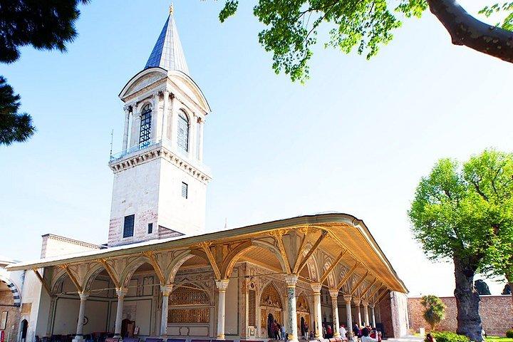 Topkapi Palace Guided Tour with Harem and Skip-the-Line Entry