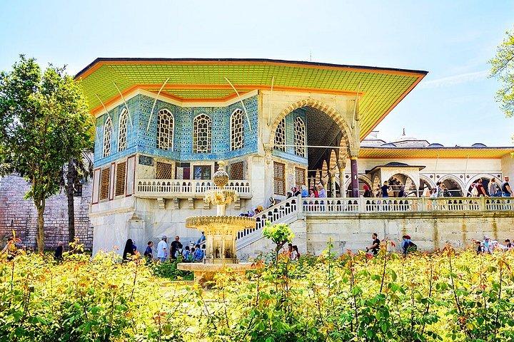 Topkapi Palace Guided Tour with Harem and Skip-the-Line Entry