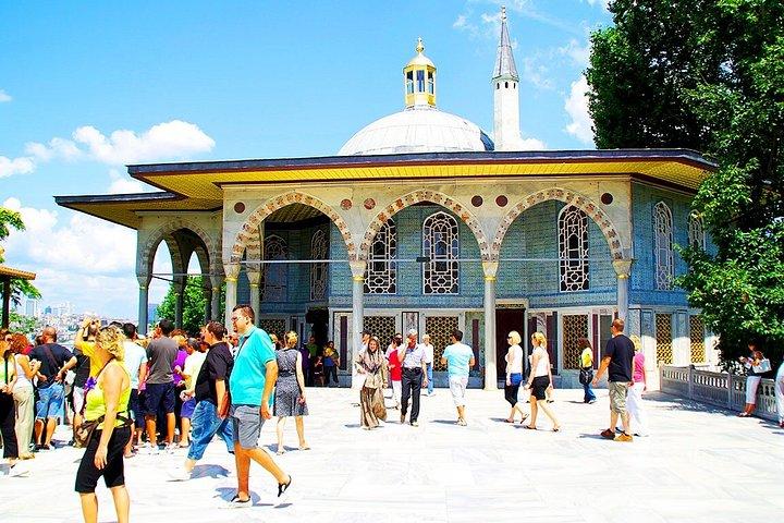 Topkapi Palace Guided Tour with Harem and Skip-the-Line Entry