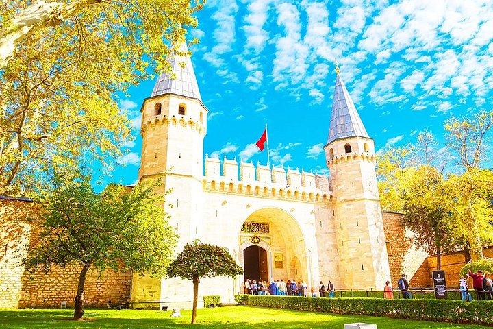 Topkapi Palace Guided Tour with Harem and Skip-the-Line Entry