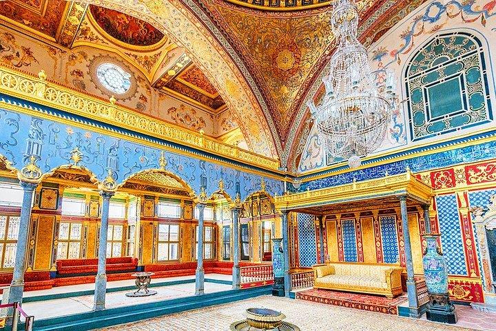 Topkapi Palace Guided Tour with Harem and Skip-the-Line Entry