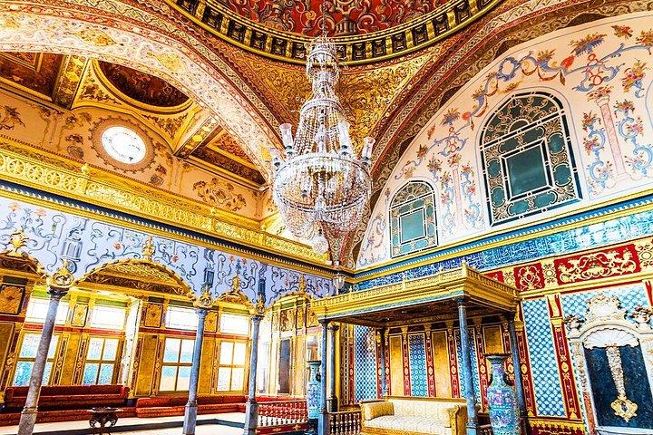 Topkapi Palace Guided Tour with Harem and Skip-the-Line Entry