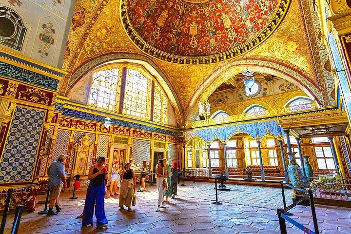Topkapi Palace Guided Tour with Harem and Skip-the-Line Entry