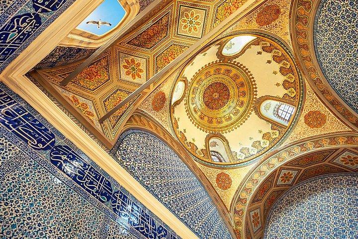 Topkapi Palace Guided Tour with Harem and Skip-the-Line Entry