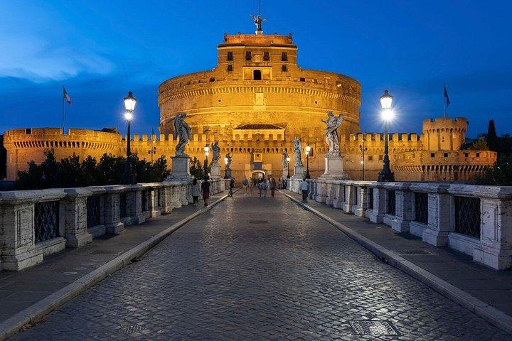 Beautiful Castel Sant'Angelo with Terrace and Italian Breakfast