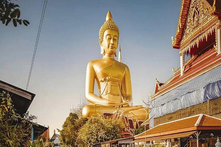ワット・アルン、ワット・パークナムの3大寺院群（ランチ付き）