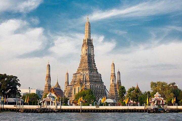 ワット・アルン、ワット・パークナムの3大寺院群（ランチ付き）
